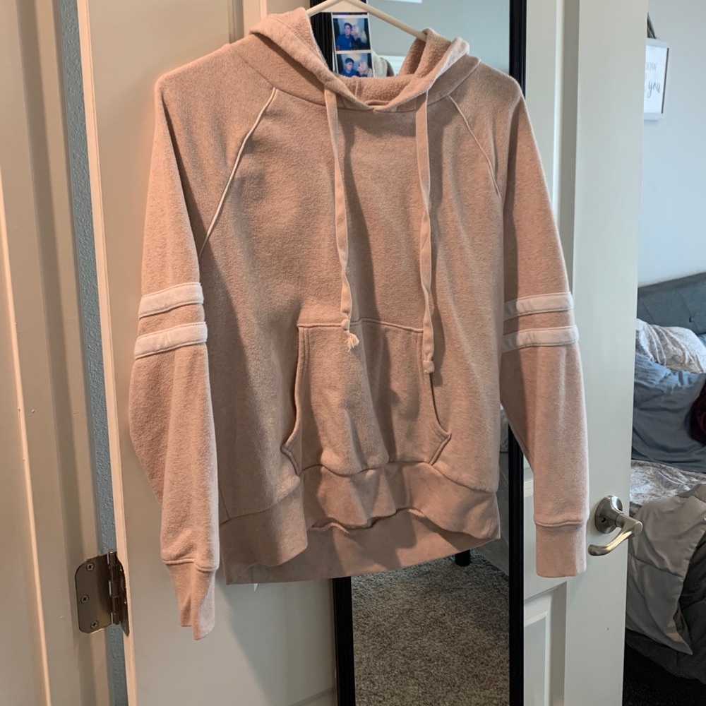 American Eagle sweatshirt